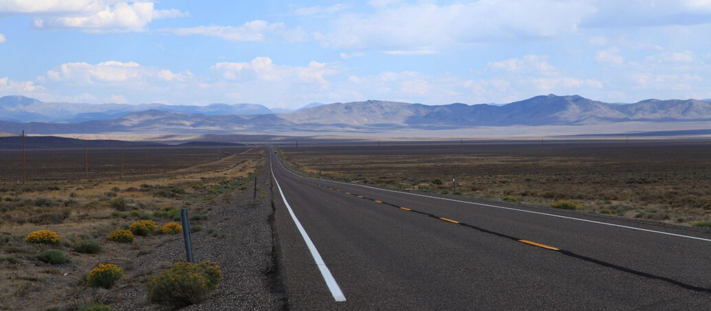 9��25����������һ�Ź�·�����ҹ�԰16������Լ���